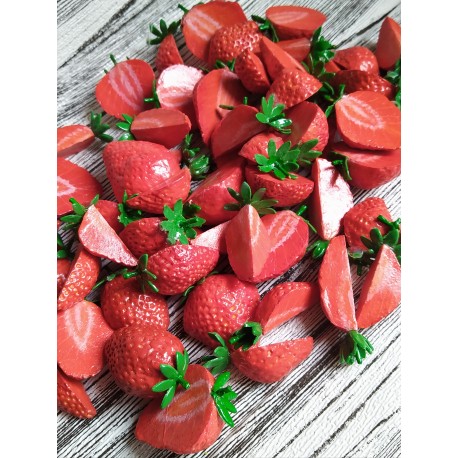 Муляж Полуниця половинка